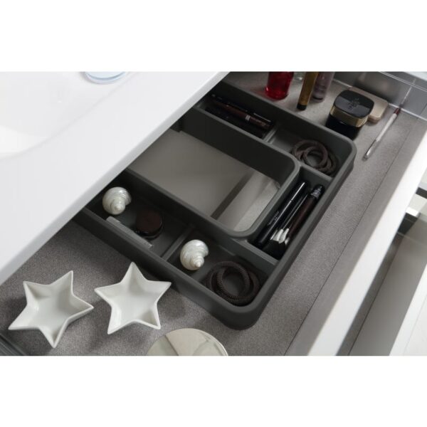 Conjunto mueble de baño con lavabo sobre encimera de microtec Natalia Avila Dos detalle 2