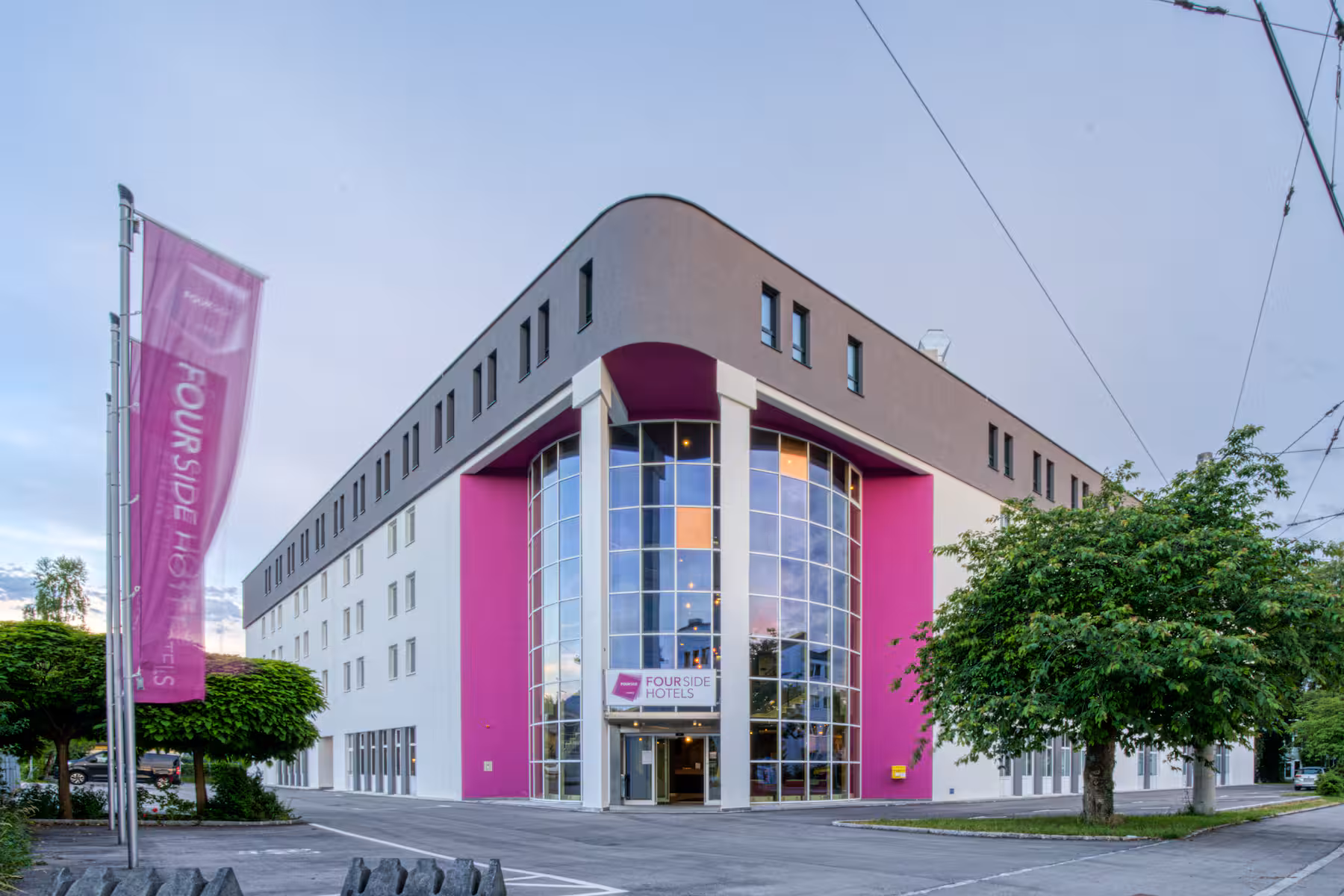 FourSide Hotel