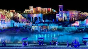 Viernes 11 de Septiembre - Salida hacia Toledo y espectáculo nocturno 16:00 - Salida desde la puerta principal del Bioparc. 16:30 - Segunda parada en Hotel La Carreta (Cheste) para recogida de viajeros. https://maps.app.goo.gl/tBuYa7nvTmVQWWkdA Durante el trayecto haremos una parada para estirar las piernas, cenar y conectar con el resto de viajeros. 22:00 - Por la noche asistiremos al impresionante espectáculo nocturno El Sueño de Toledo, una puesta en escena que recorre más de 1.500 años de historia. Sábado 12 de Septiembre - Día completo en Puy du Fou 08:00 - Desayuno en el alojamiento 10:00 - Salida hacia Puy du Fou Pasaremos el día en el parque temático Puy du Fou España, donde viajaremos en el tiempo con sus espectáculos inmersivos, poblados históricos y experiencias únicas. Sobre las 20h regresaremos al alojamiento 21: 00 - Cena Domingo 13 de Septiembre - Visita guiada por la ciudad de Toledo y vuelta a Valencia 08:00 - Desayuno en el alojamiento PUY DU FOU